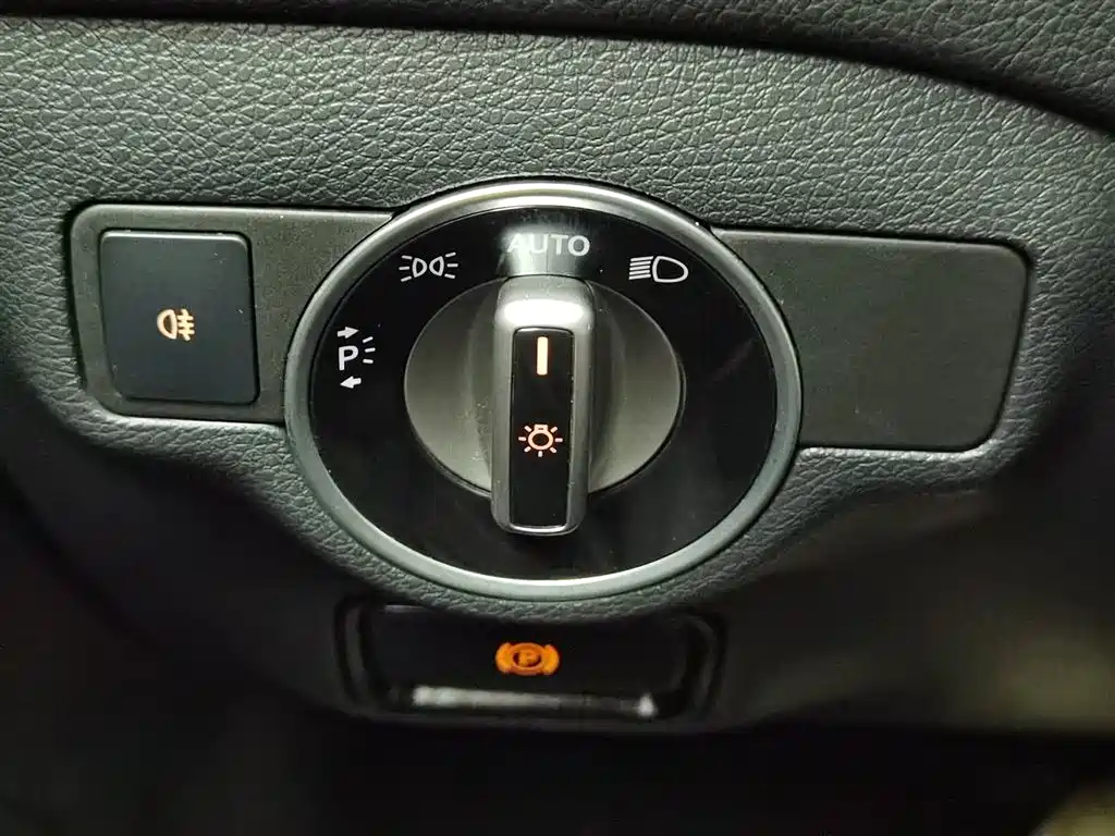Mercedes-Benz CLA 2018 — фото 21