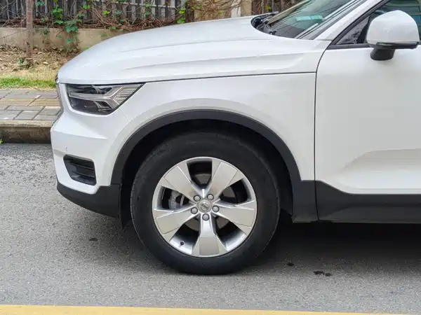 Volvo XC40 2021