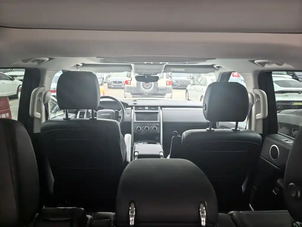 Land Rover Discovery 2020 — фото 10