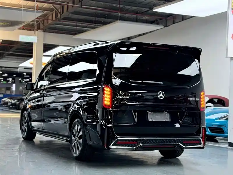 Mercedes-Benz Vito 2023 — фото 12