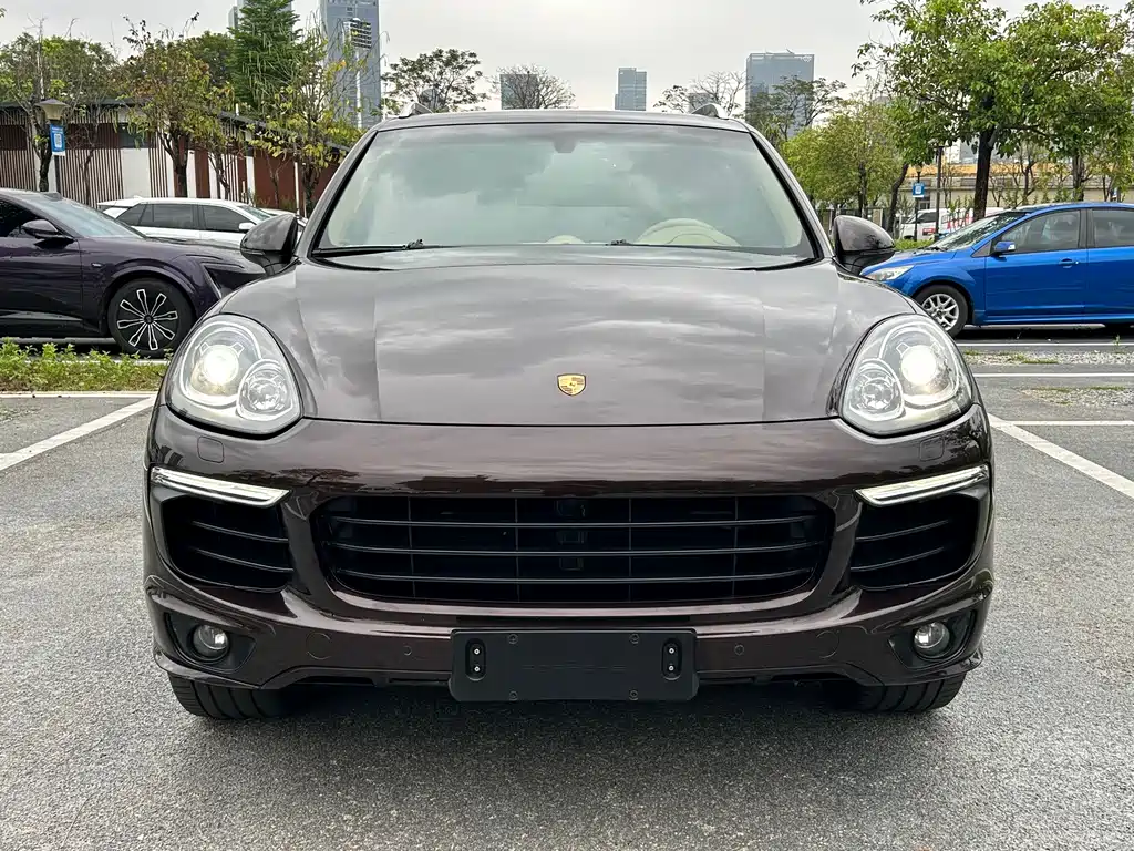 Porsche Cayenne 2017 — фото 2
