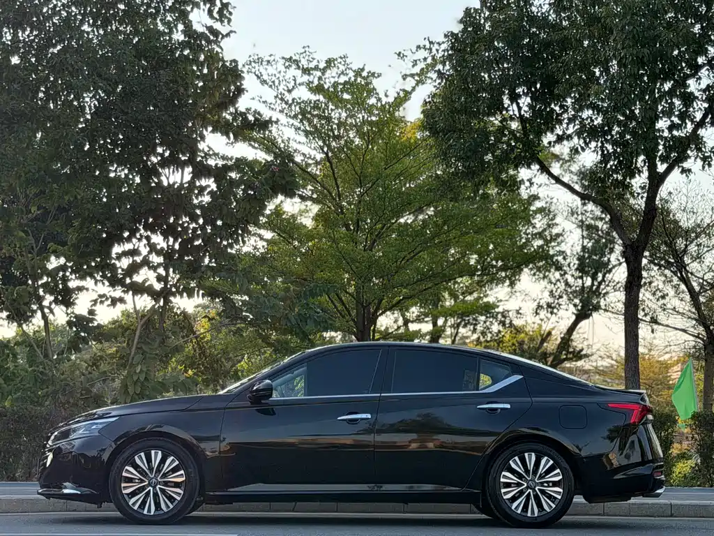 Nissan Teana 2023 — фото 10