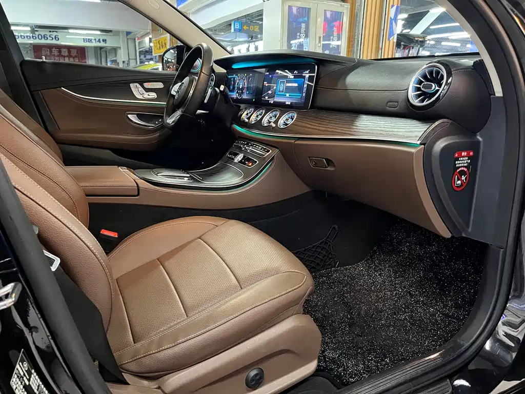 Mercedes-Benz E-Class 2019 — фото 14