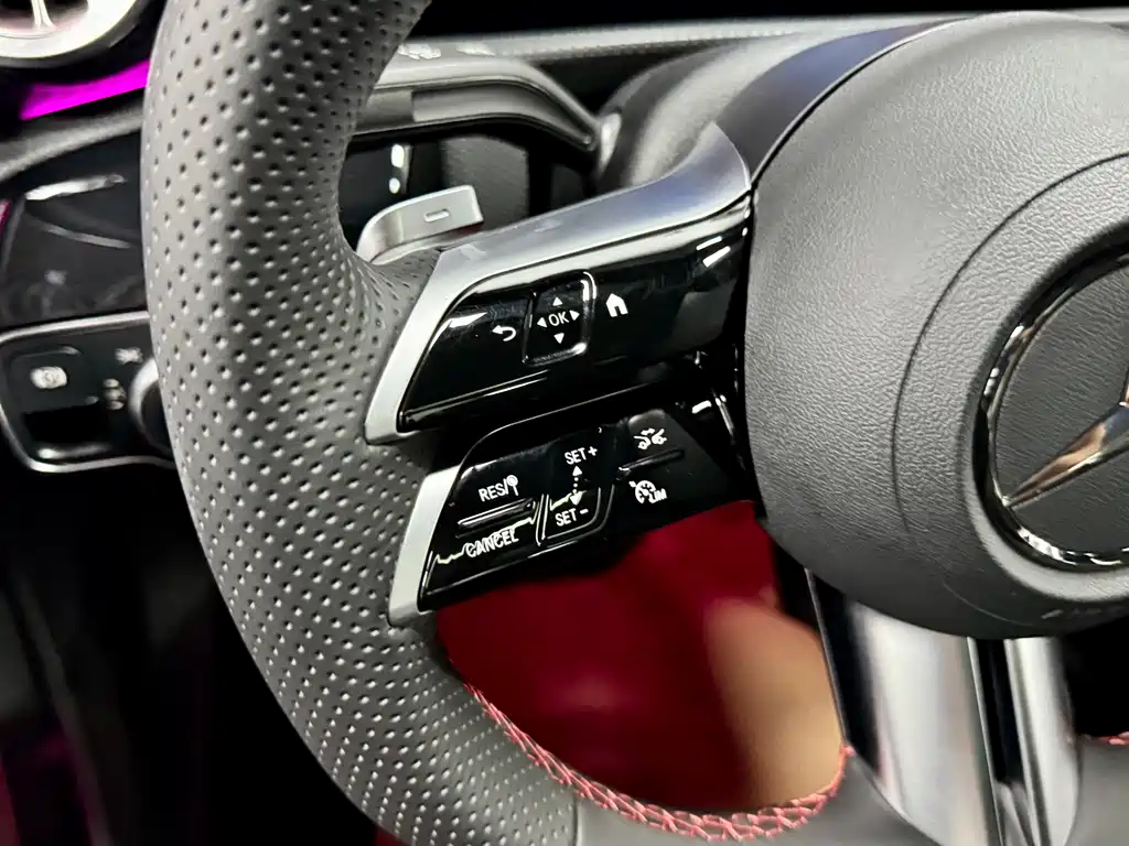 Mercedes-Benz A-Class 2024 — фото 11