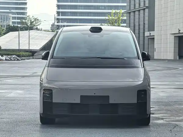 Li Auto MEGA 2024