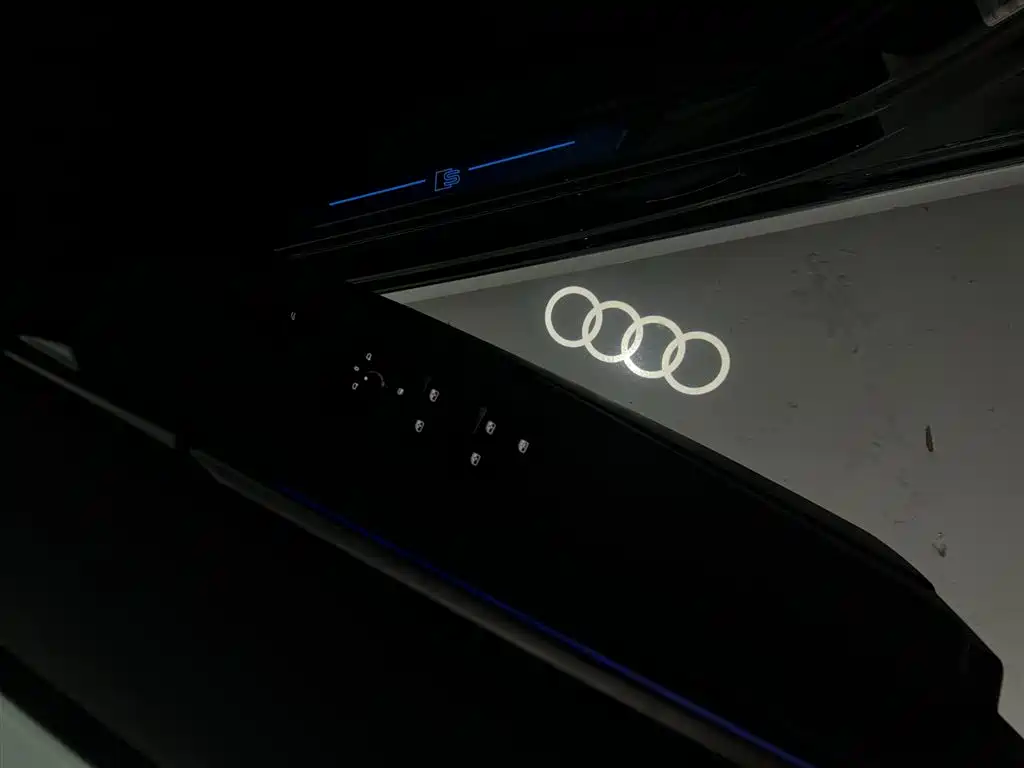 Audi A3 2023 — фото 21