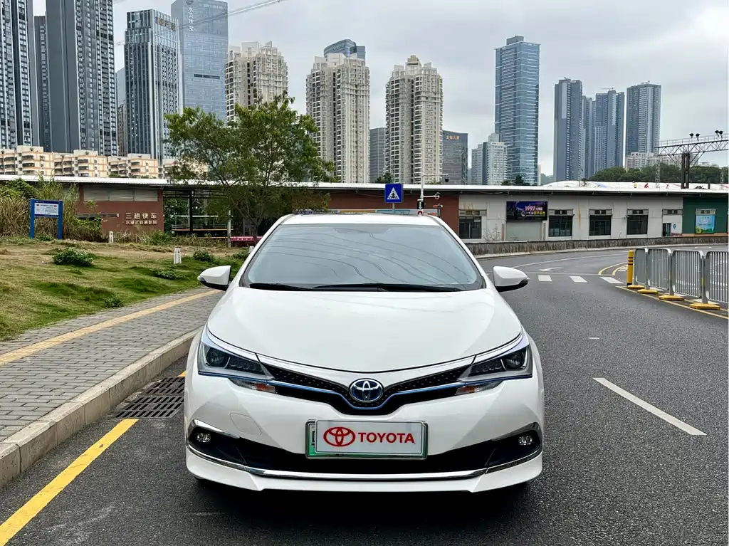 Toyota Corolla Hybrid 2020 — фото 2