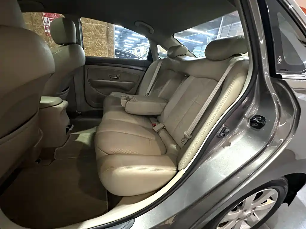 Nissan Sylphy 2011 — фото 19
