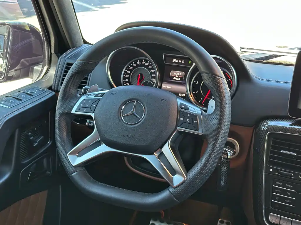 Mercedes-Benz G-Class AMG 2018 — фото 15