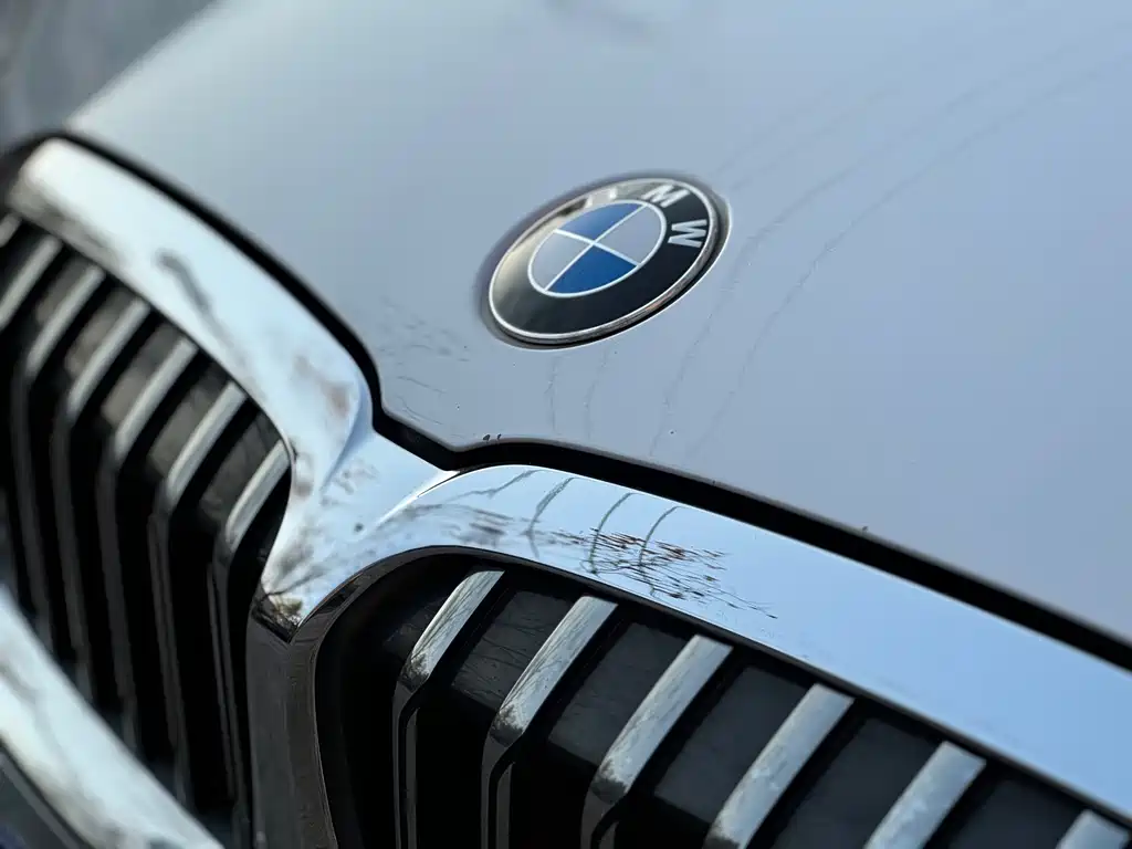 BMW 3 Series 2019 — фото 19