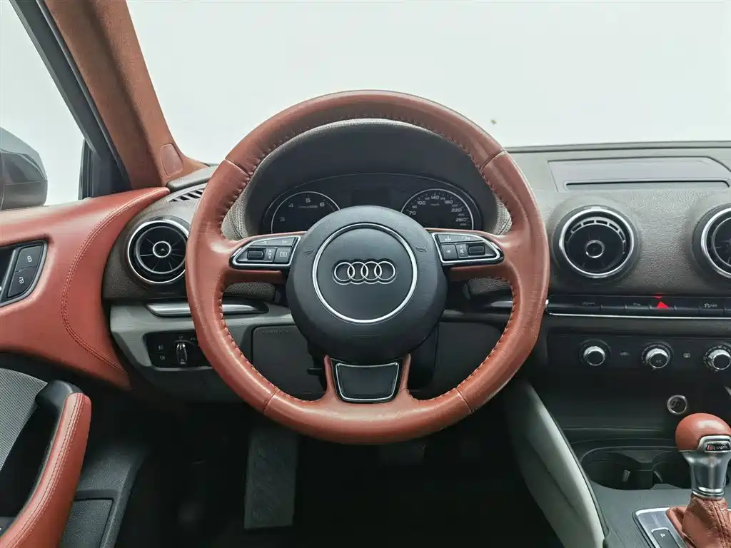 Audi A3 2014 — фото 11