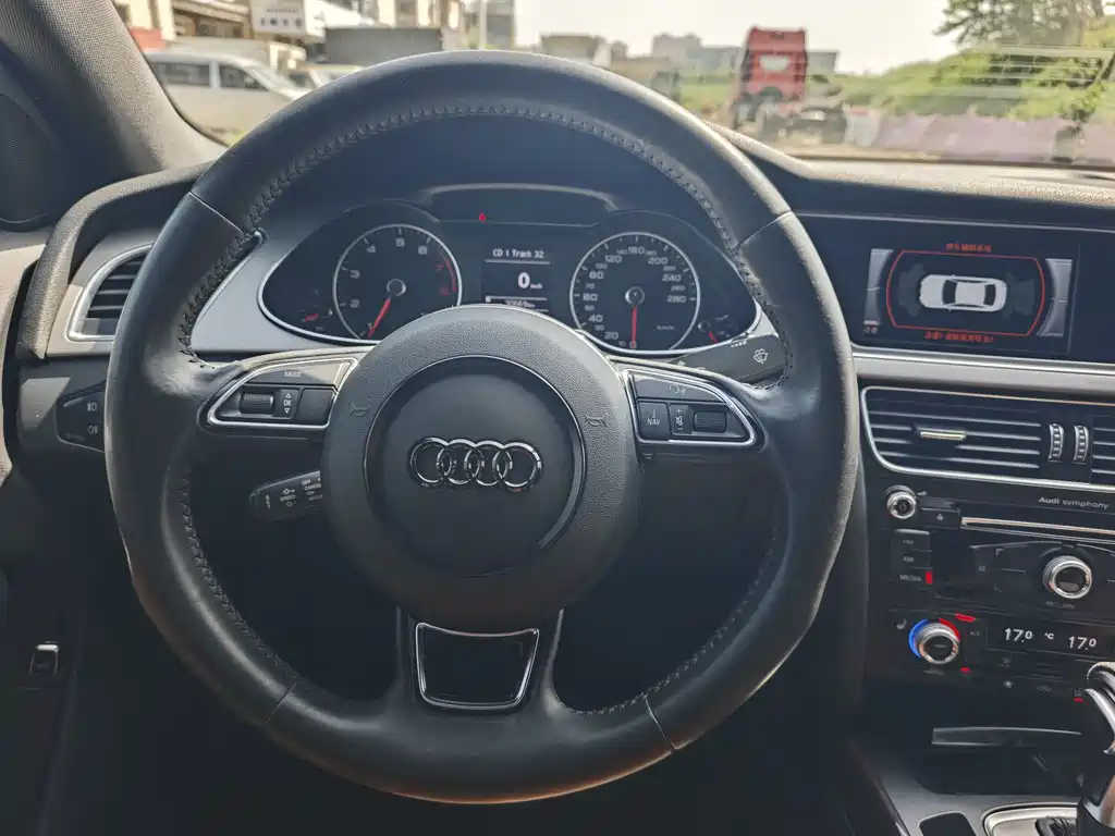 Audi A4L 2015 — фото 10