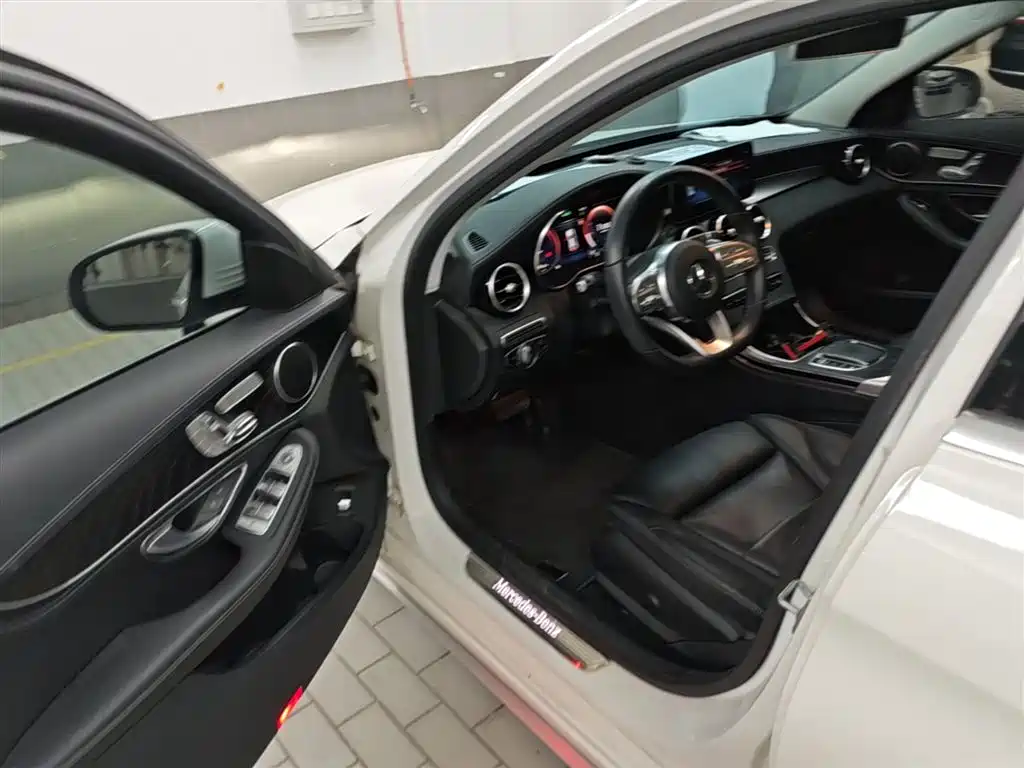 Mercedes-Benz C-Class 2020 — фото 23
