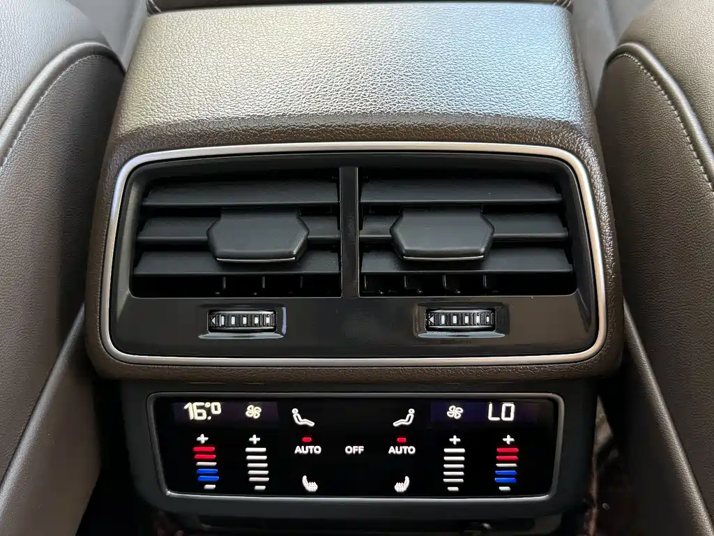 Audi A7L 2023 — фото 19