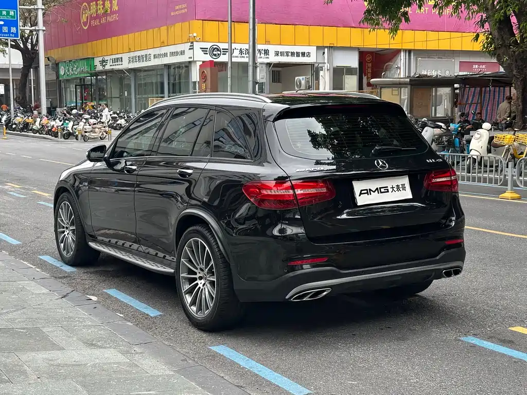 Mercedes-Benz GLC AMG 2017 — фото 13