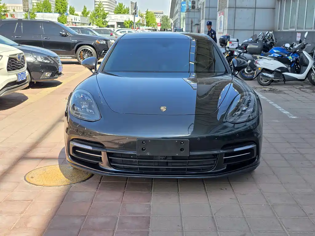 Porsche Panamera 2017 — фото 2