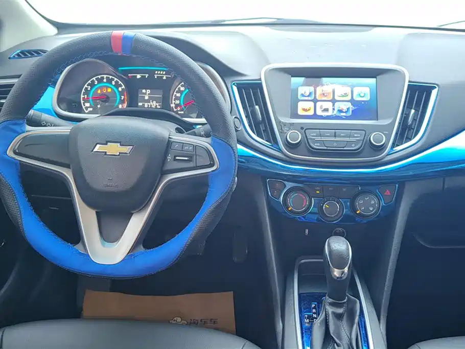 Chevrolet Cavalier 2018 — фото 12