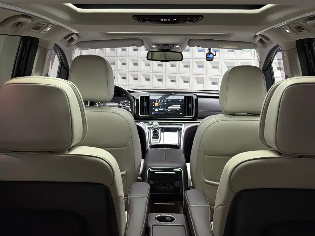 GAC Motor Trumpchi M8 2021 — фото 13