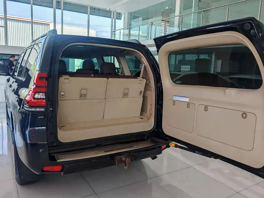 Toyota Prado 2019 — фото 11