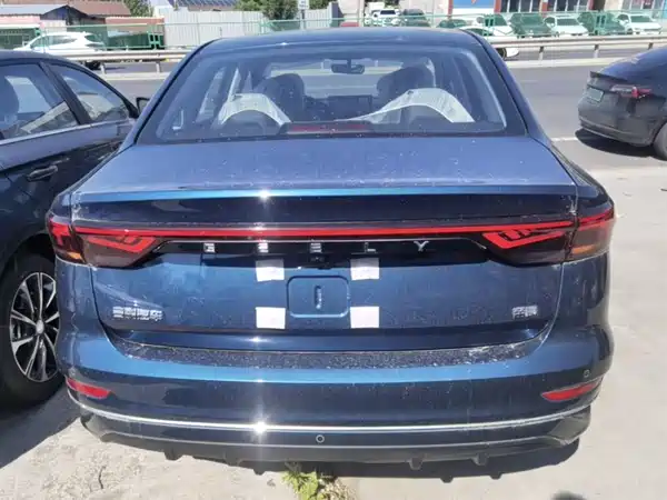 Geely Emgrand 2026