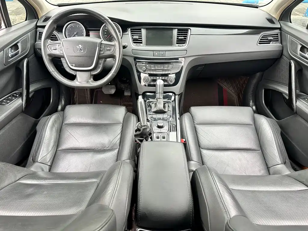 Peugeot 508 2013 — фото 30