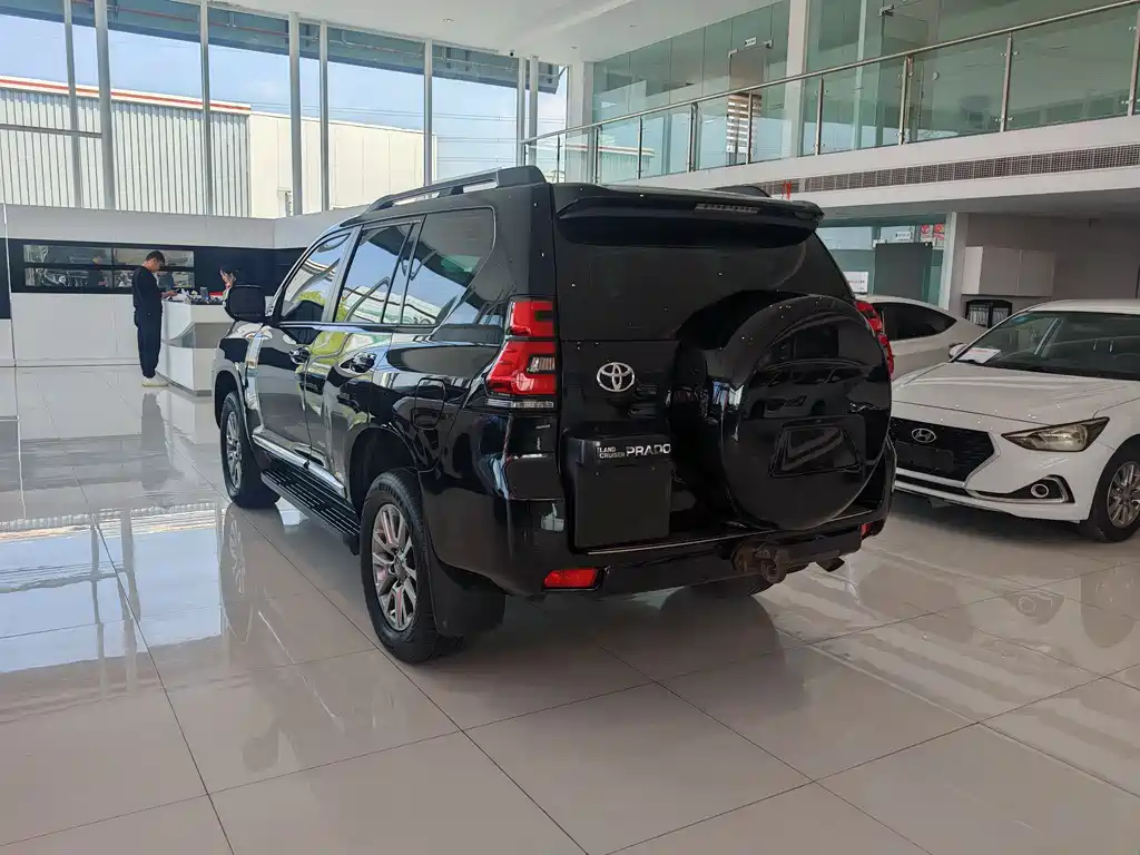 Toyota Prado 2019 — фото 12