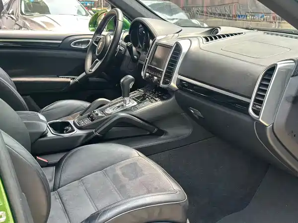 Porsche Cayenne 2015