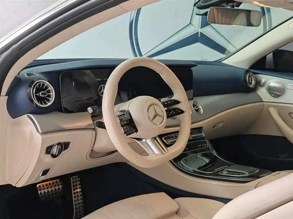 Mercedes-Benz E-Class 2023 — фото 8