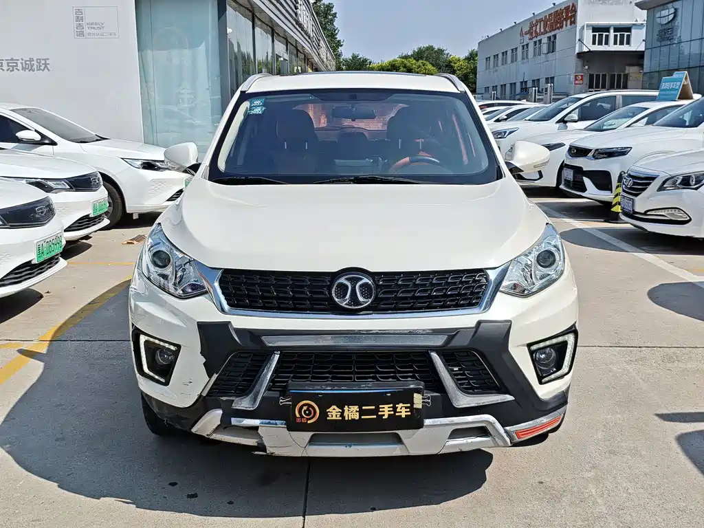 BAIC Shenbao X35 2018 — фото 5