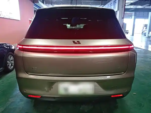 Li Auto L8 2023