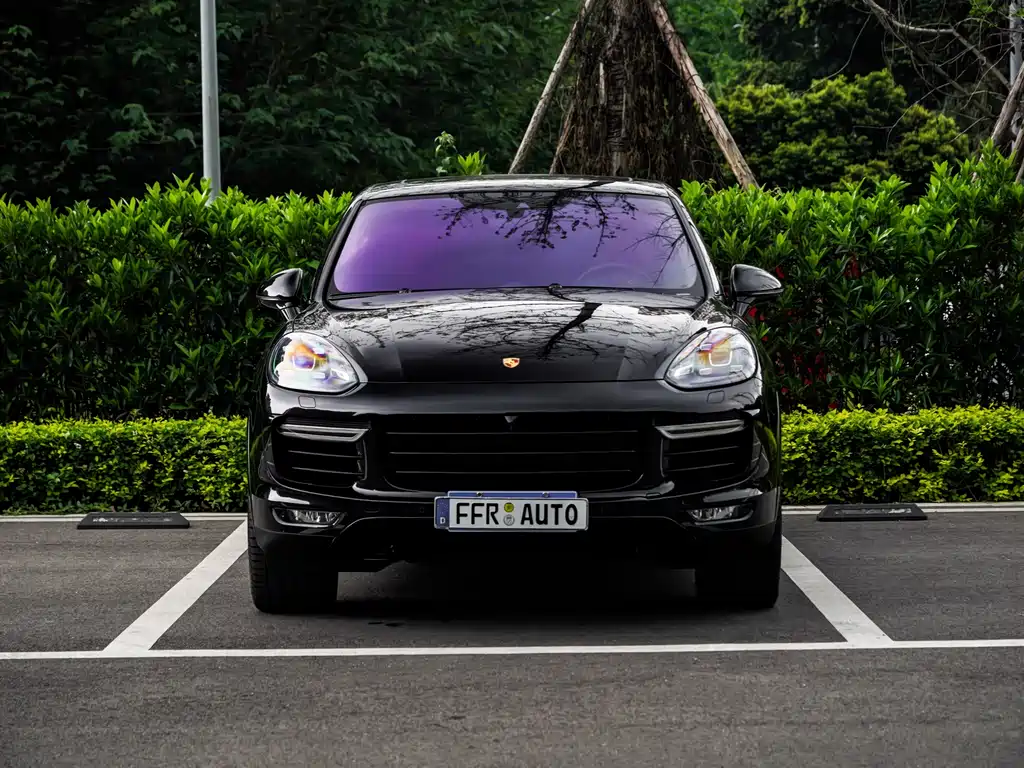Porsche Cayenne 2017 — фото 3