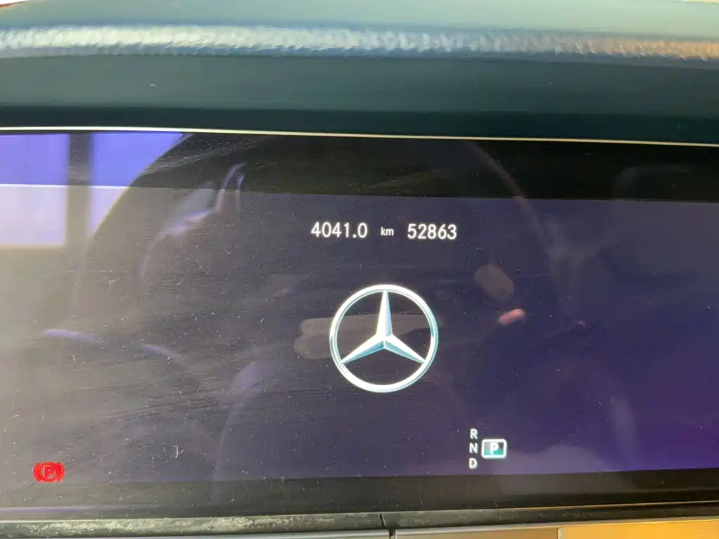 Mercedes-Benz E-Class 2022 — фото 12