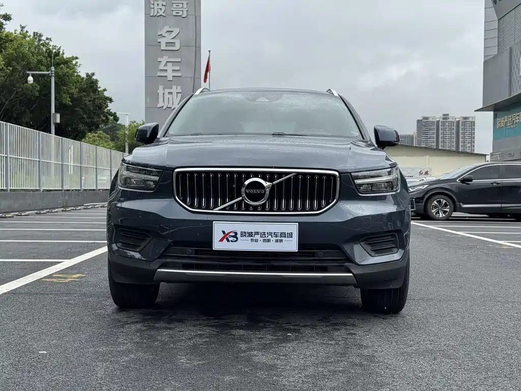 Volvo XC40 2022 — фото 2