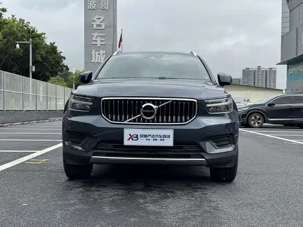 Volvo XC40 2022