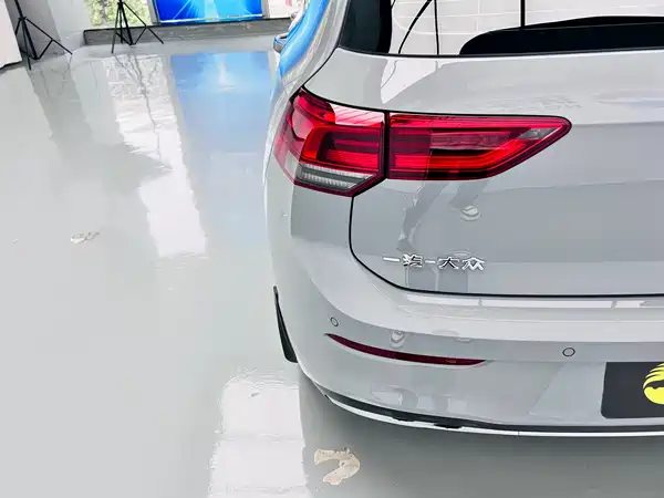 Volkswagen Golf 2023
