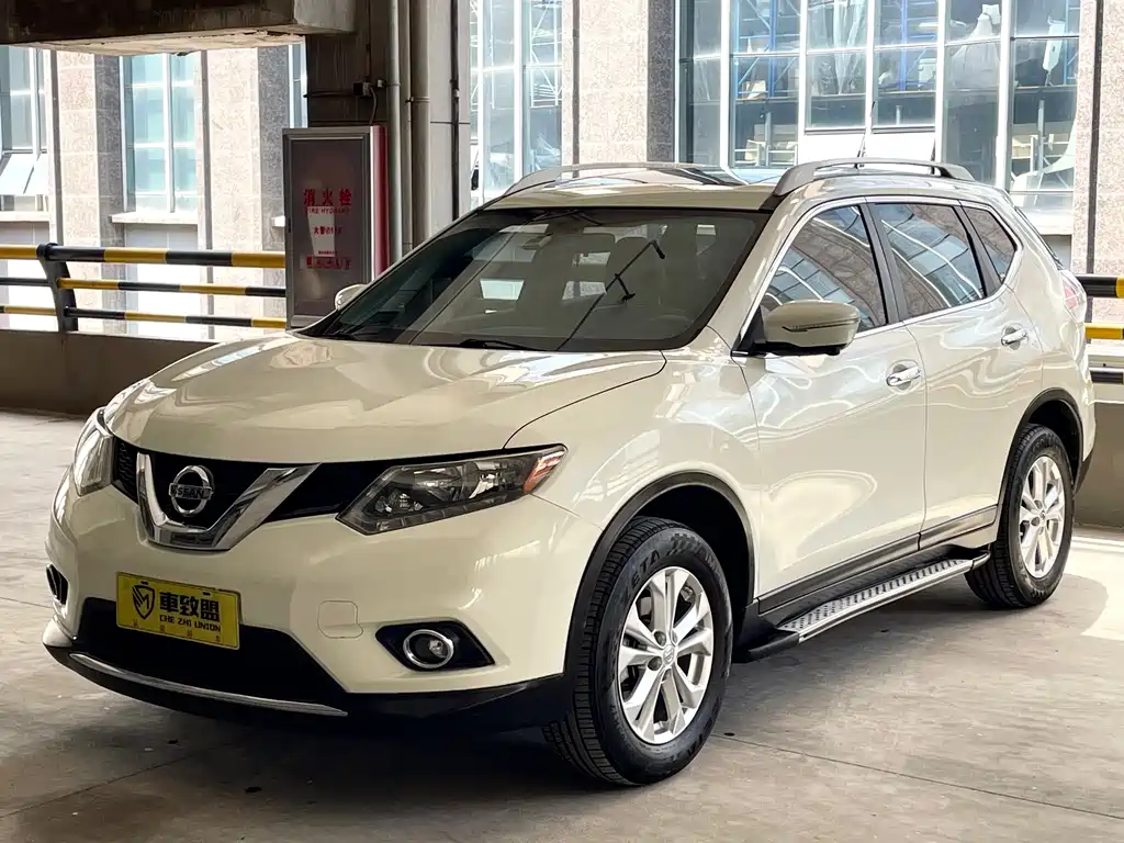 Nissan X-Trail 2015 — фото 1