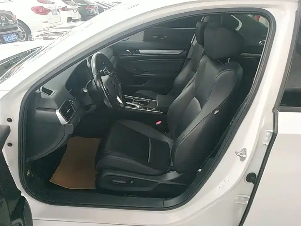 Honda Accord 2020 — фото 15