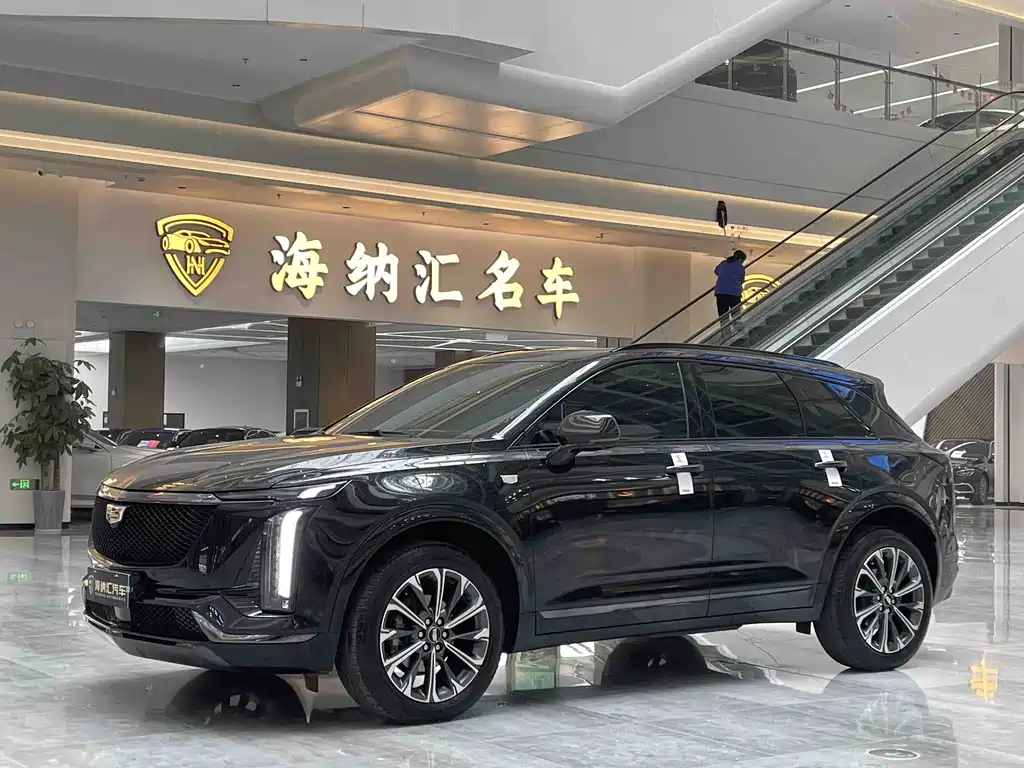 Cadillac XT5 2025 — фото 1
