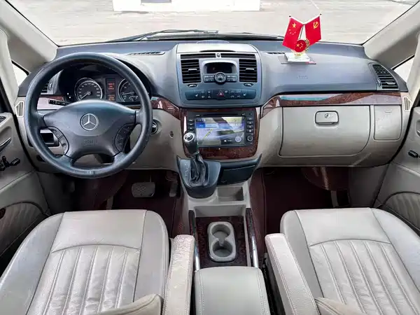 Mercedes-Benz Viano 2012