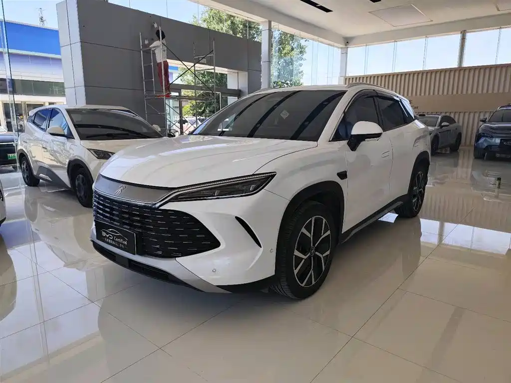 BYD L DM-i 2025 — фото 1
