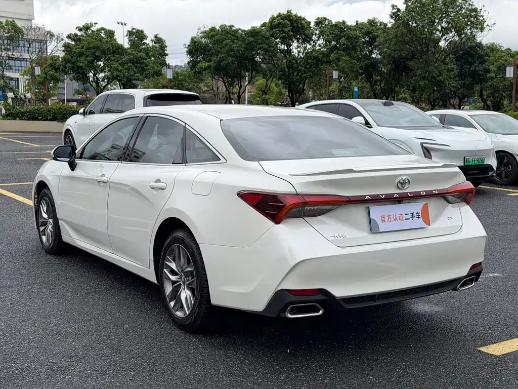 Toyota Avalon 2019 — фото 5