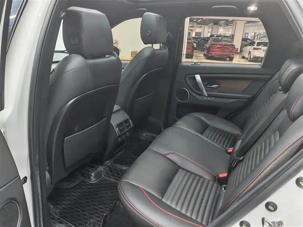 Land Rover Discovery Sport 2021 — фото 12