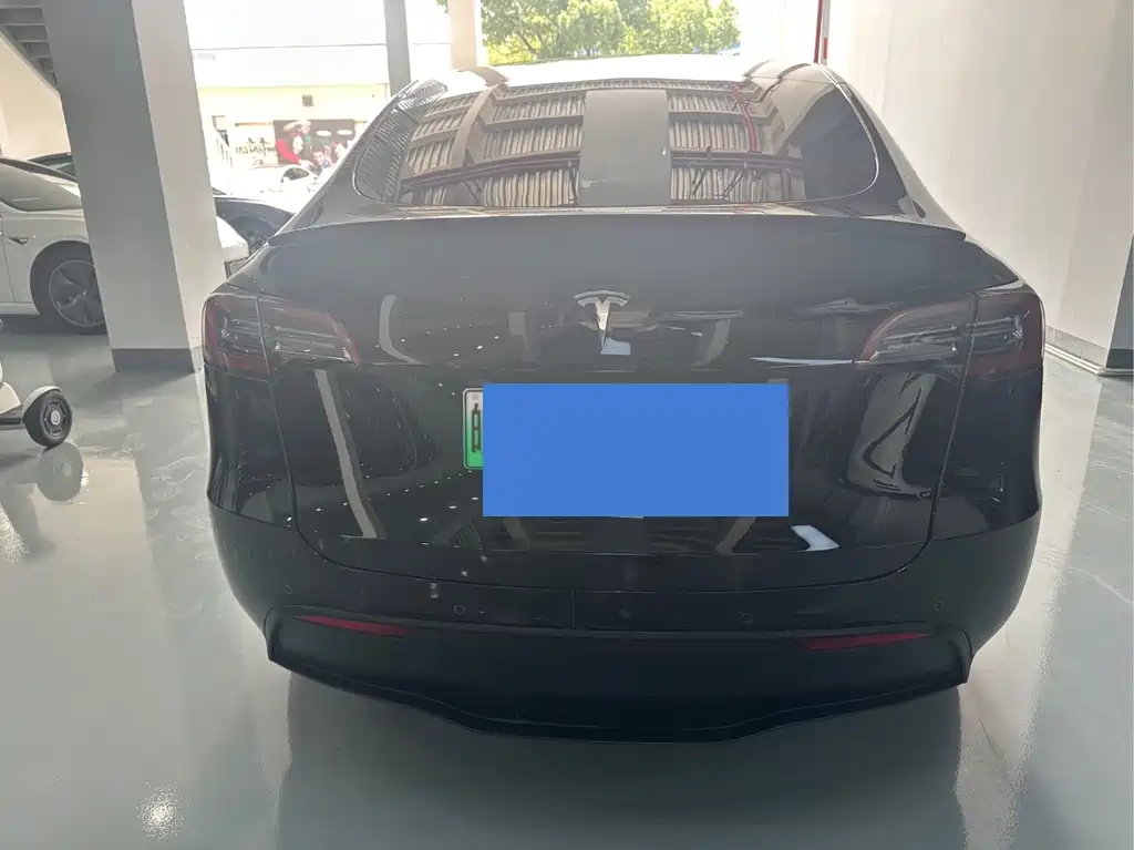 Tesla Model Y 2022 — фото 19