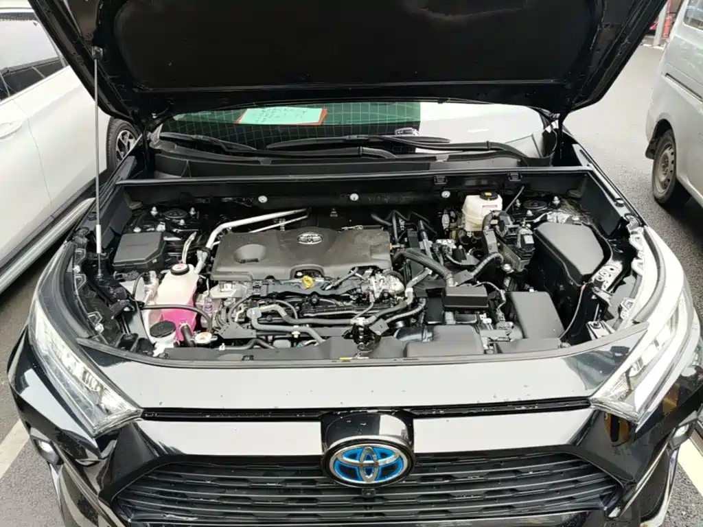Toyota RAV4 2023 — фото 20