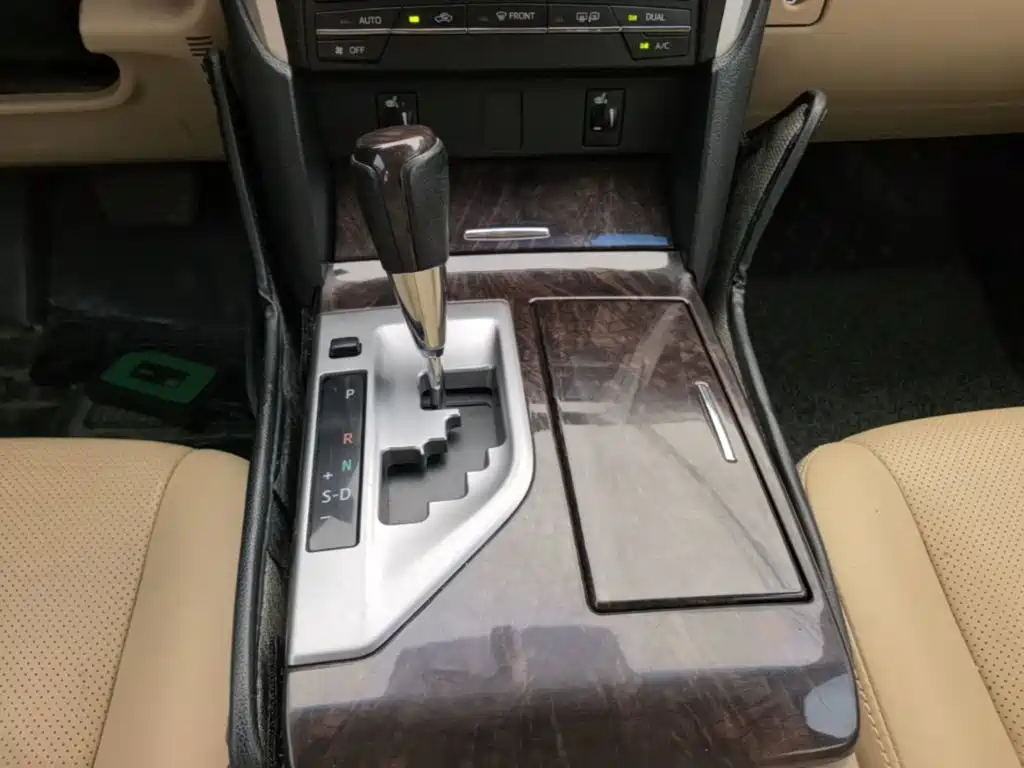 Toyota Camry 2016 — фото 14