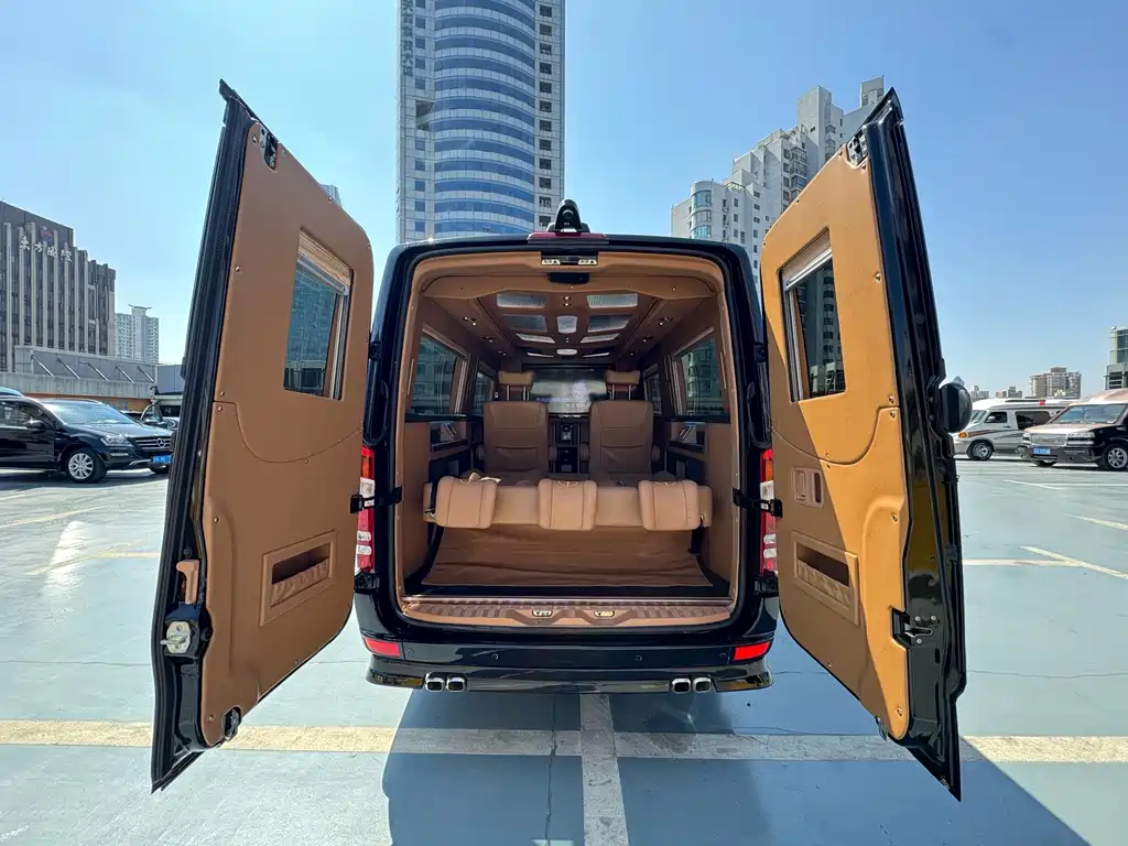 Mercedes-Benz Sprinter 2017 — фото 13