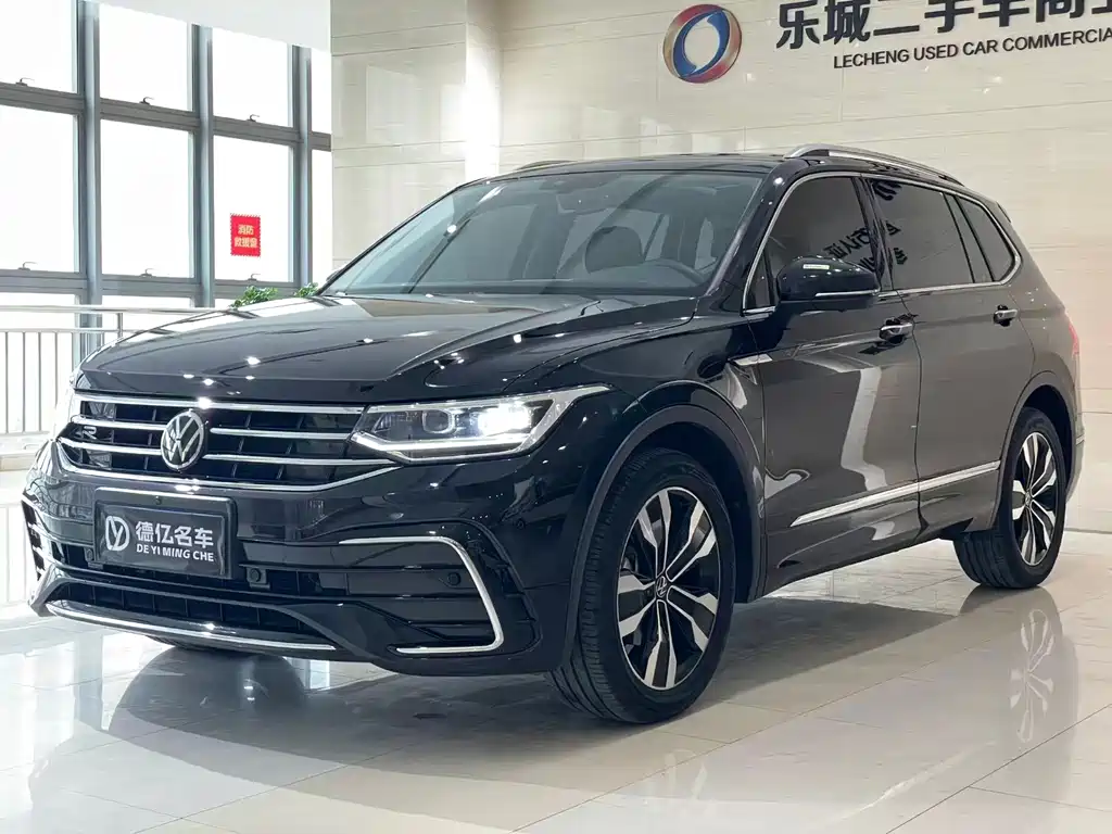 Volkswagen Tiguan L 2024 — фото 1