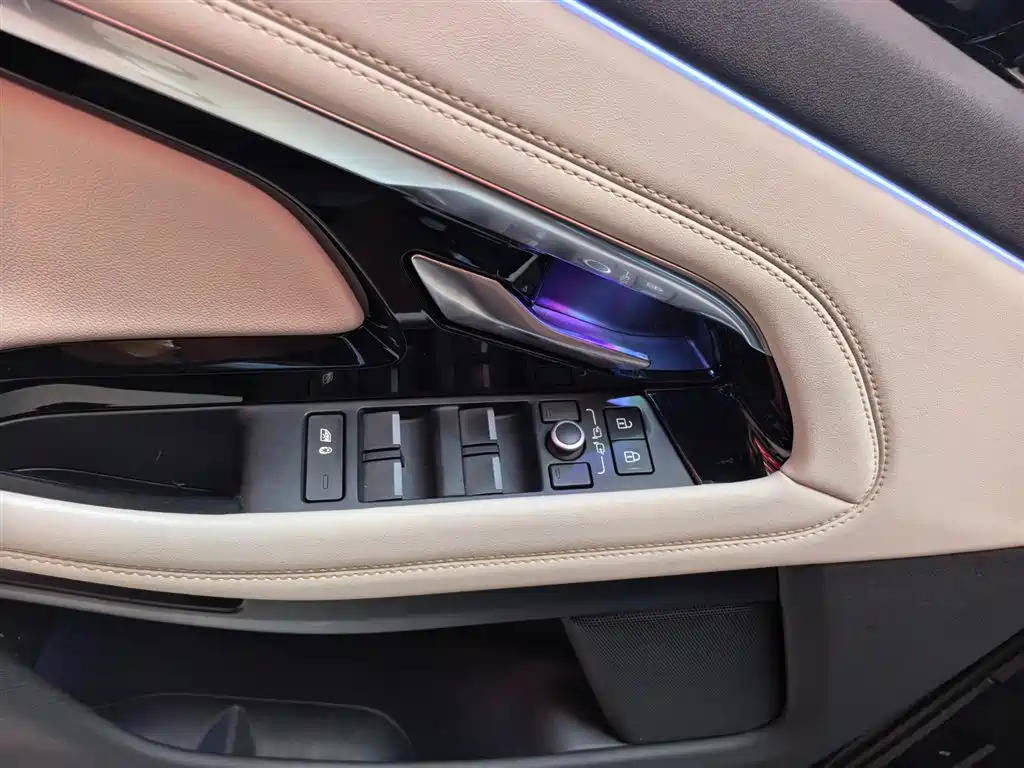 Land Rover Evoque 2021 — фото 17