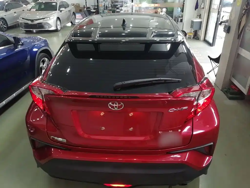 Toyota C-HR 2020 — фото 6