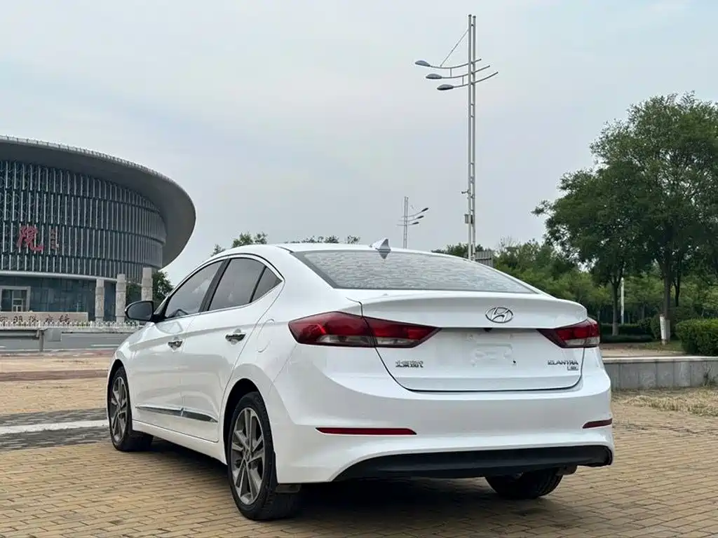 Hyundai Celesta 2016 — фото 6